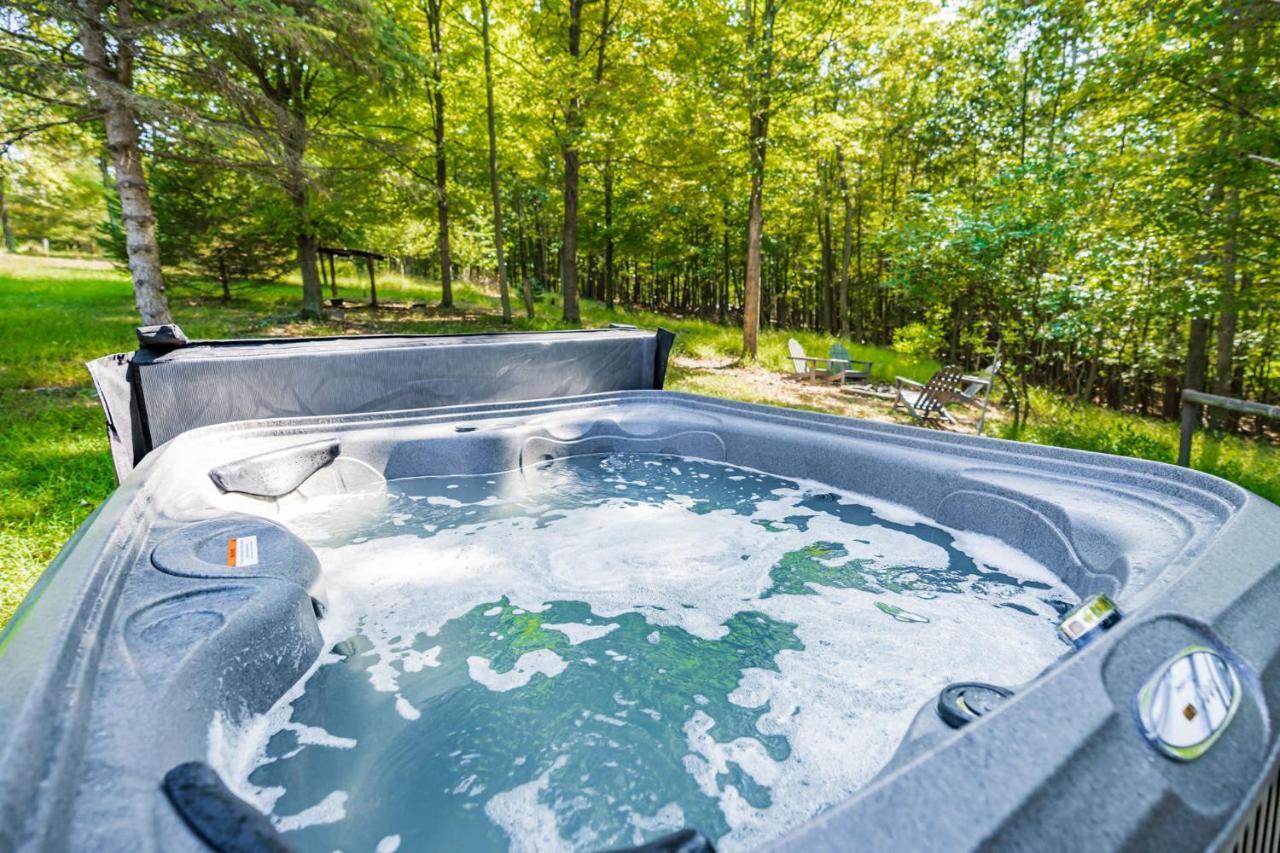 River Access Cabin With Hot Tub, Fire Pit, & Wifi! Morton Grove Exteriör bild